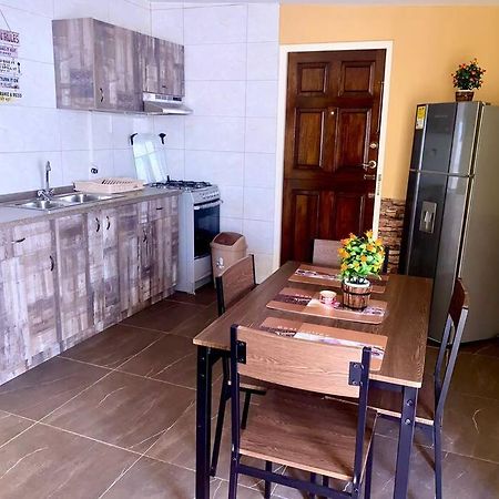 Centrally Located, Private, 1 Bedroom Apartment. يلمستاد المظهر الخارجي الصورة